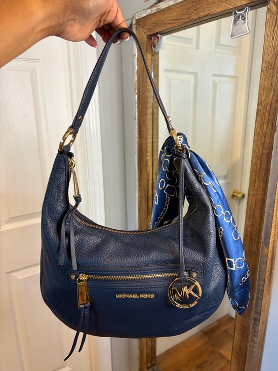 Michael Kors Handbags - Michael Kors Bedford Navy Pebbled Leather Hobo with Gold Hardware and Scarf